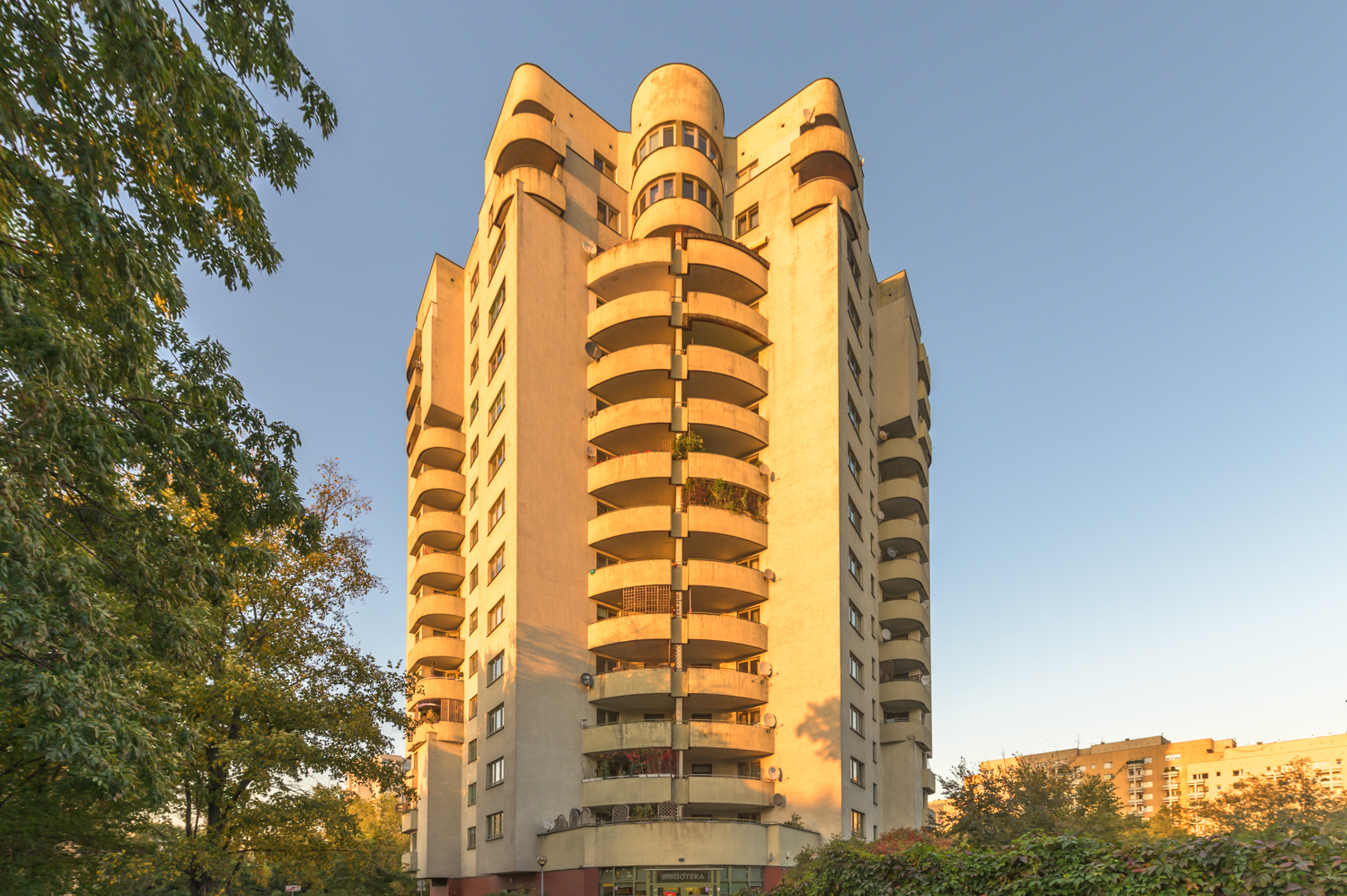 Zdjęcie architektury budynku Budynek mieszkalno-usługowy